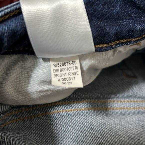 Old Navy Kicker Boot Cut Jeans Extra High Rise Womens Sz 0 Blue Button-Fly - Picture 11 of 11